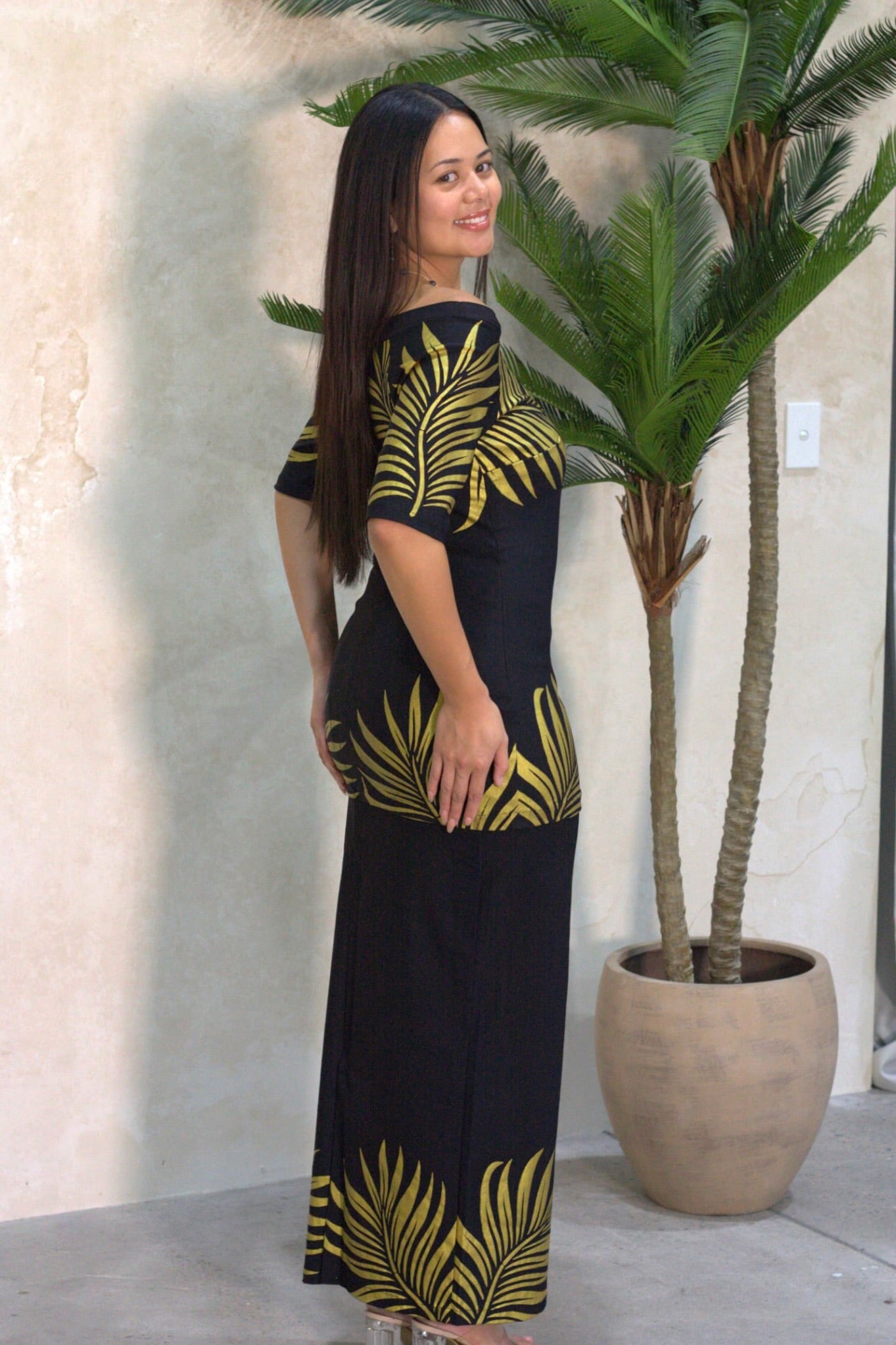 Cece's Elei Puletasi in Gold & Black (Plus)