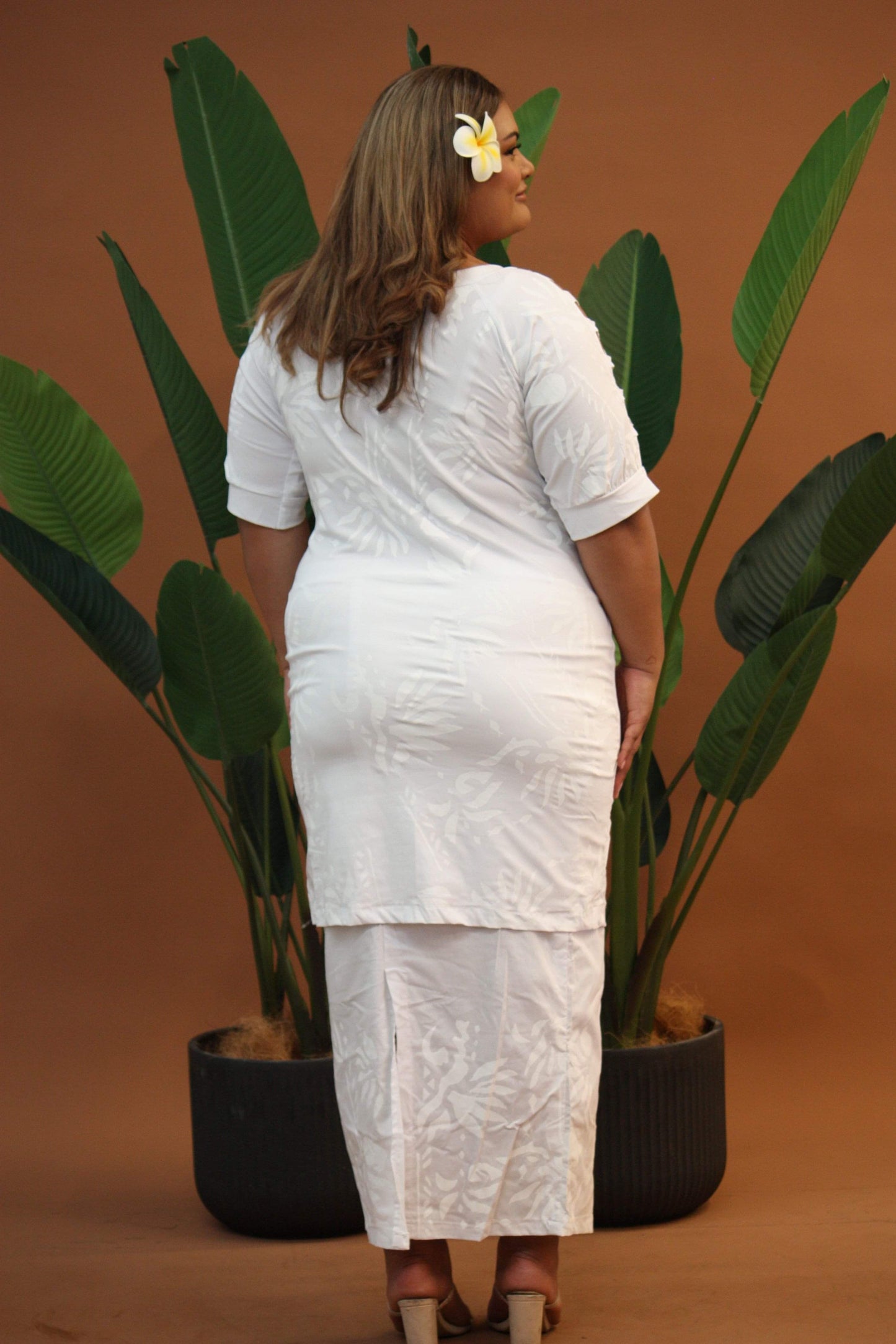 Rimani Cut out Puletasi (Size 20 only)