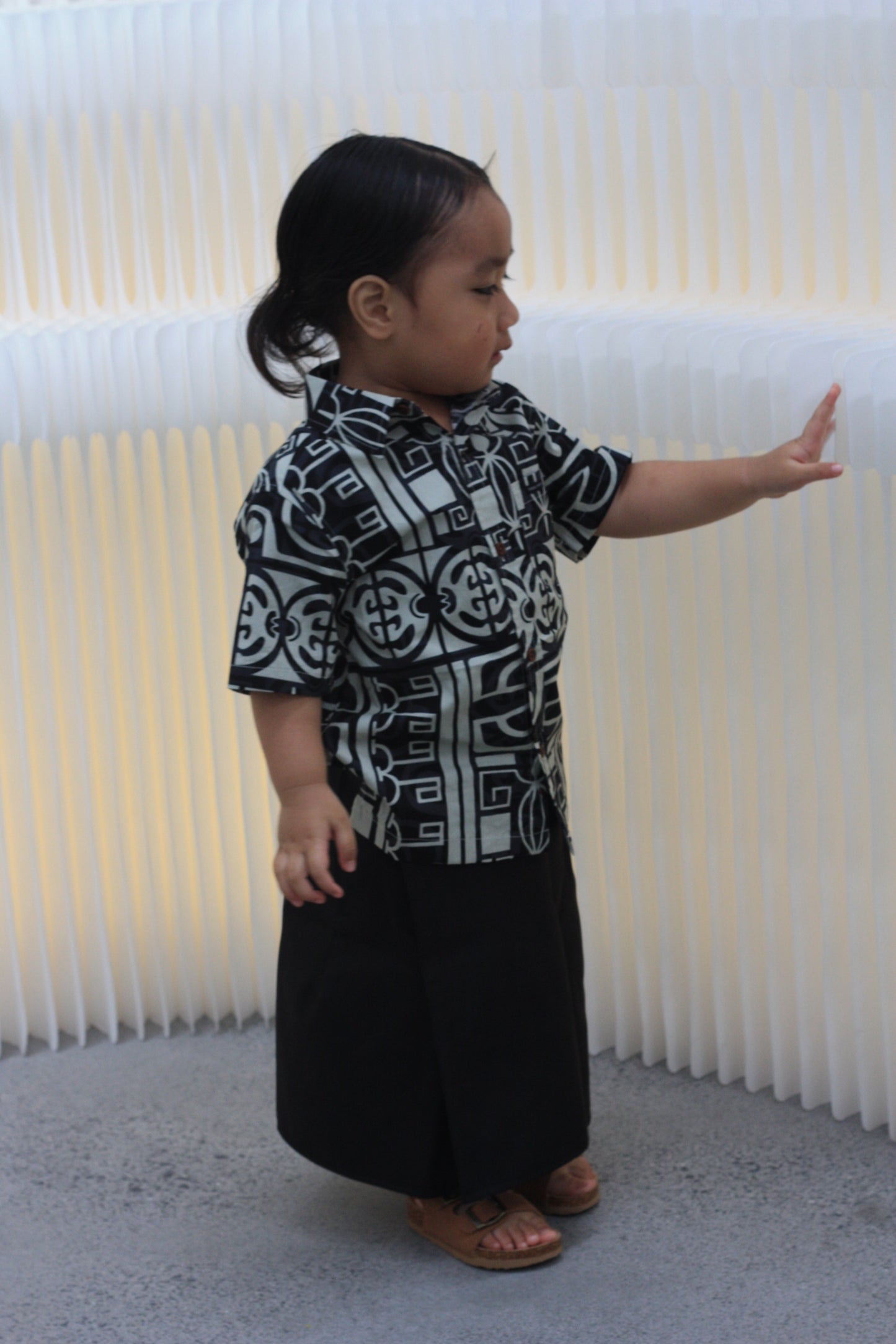 Kalavata Rivi Boy's Shirt ( Black & Beige )