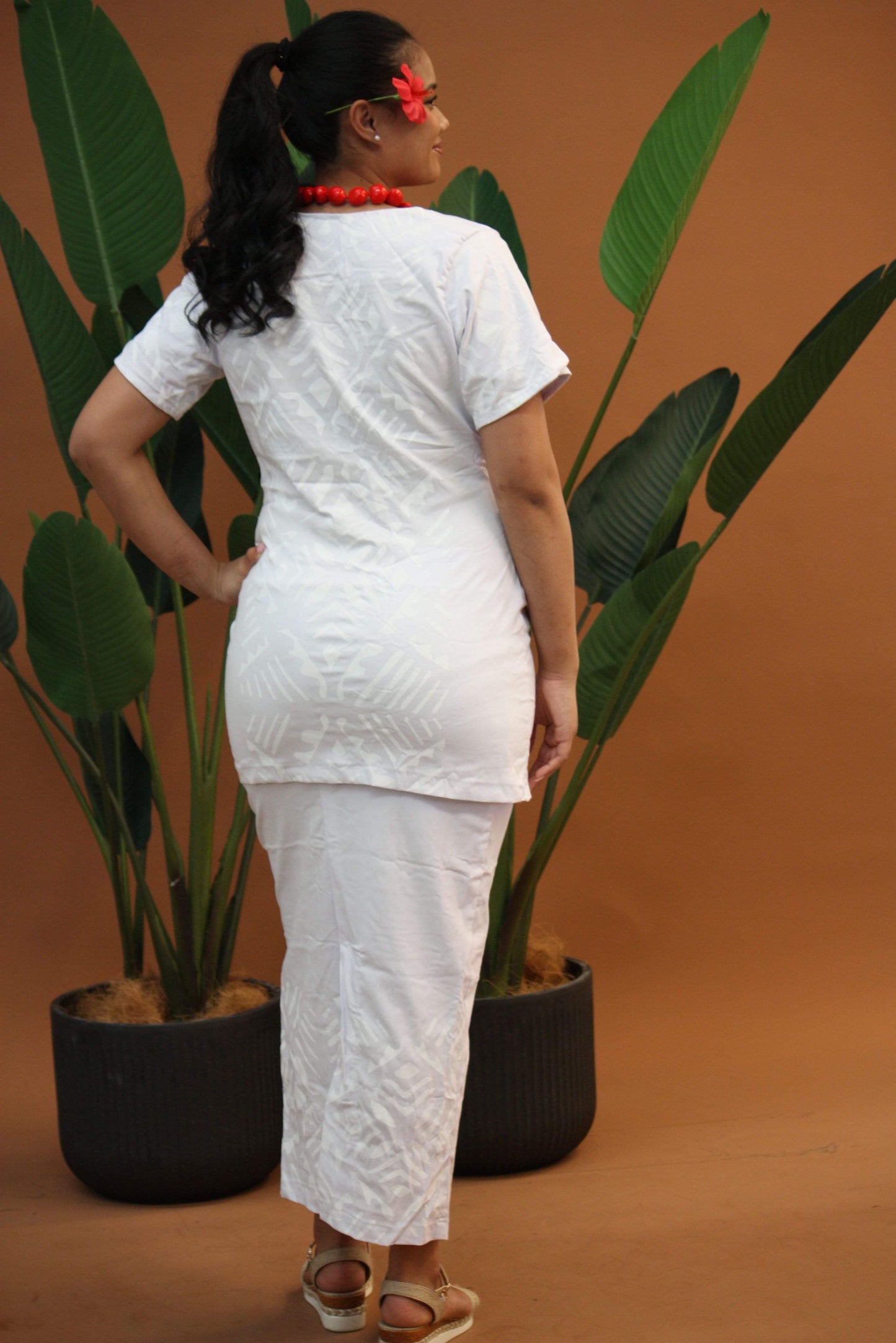 Rimani Buttoned Stretch Puletasi (Size 14 only)