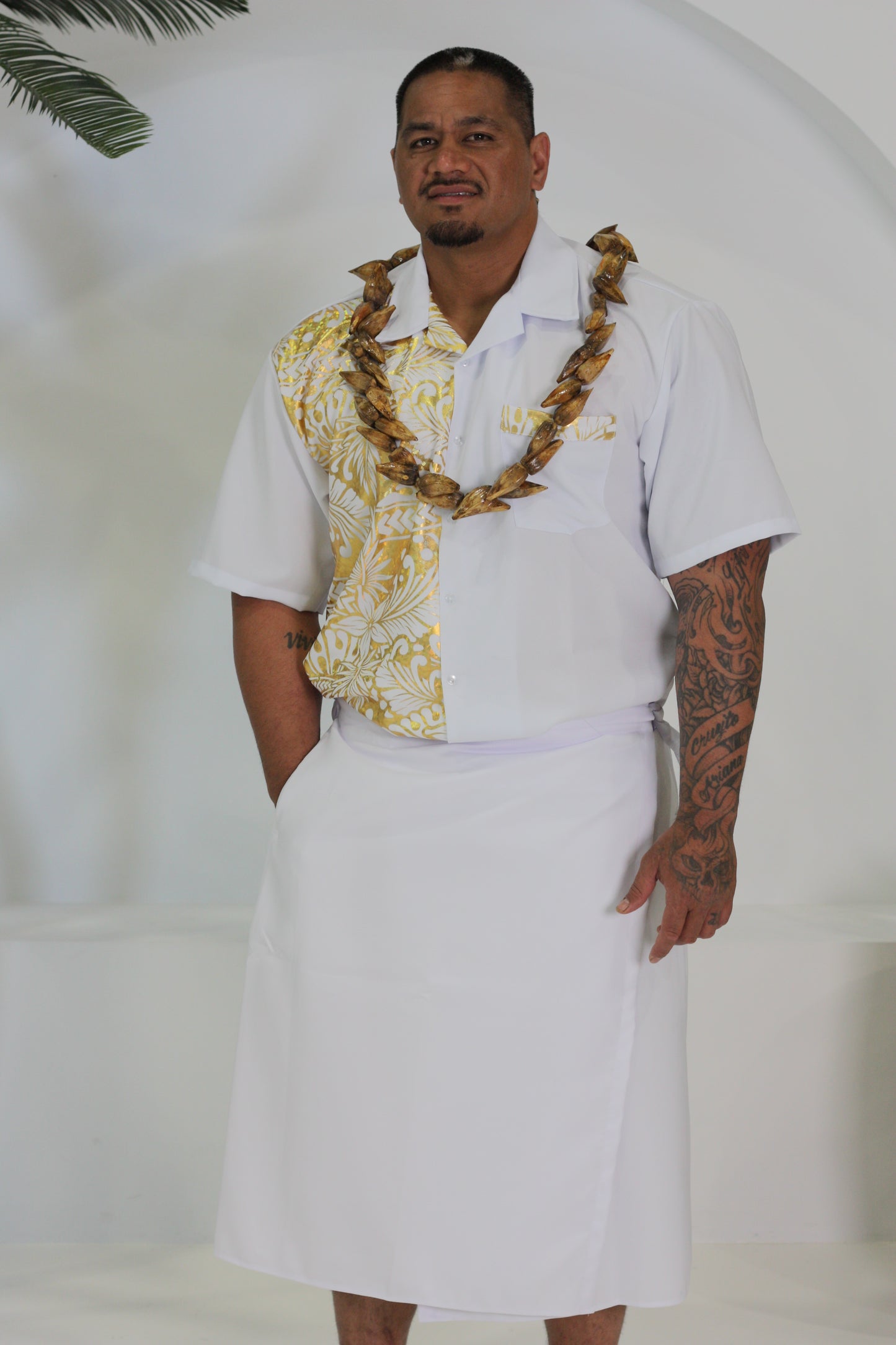 Polynesian Fashion Men's Gold Short Sleeve Shirt ( New )