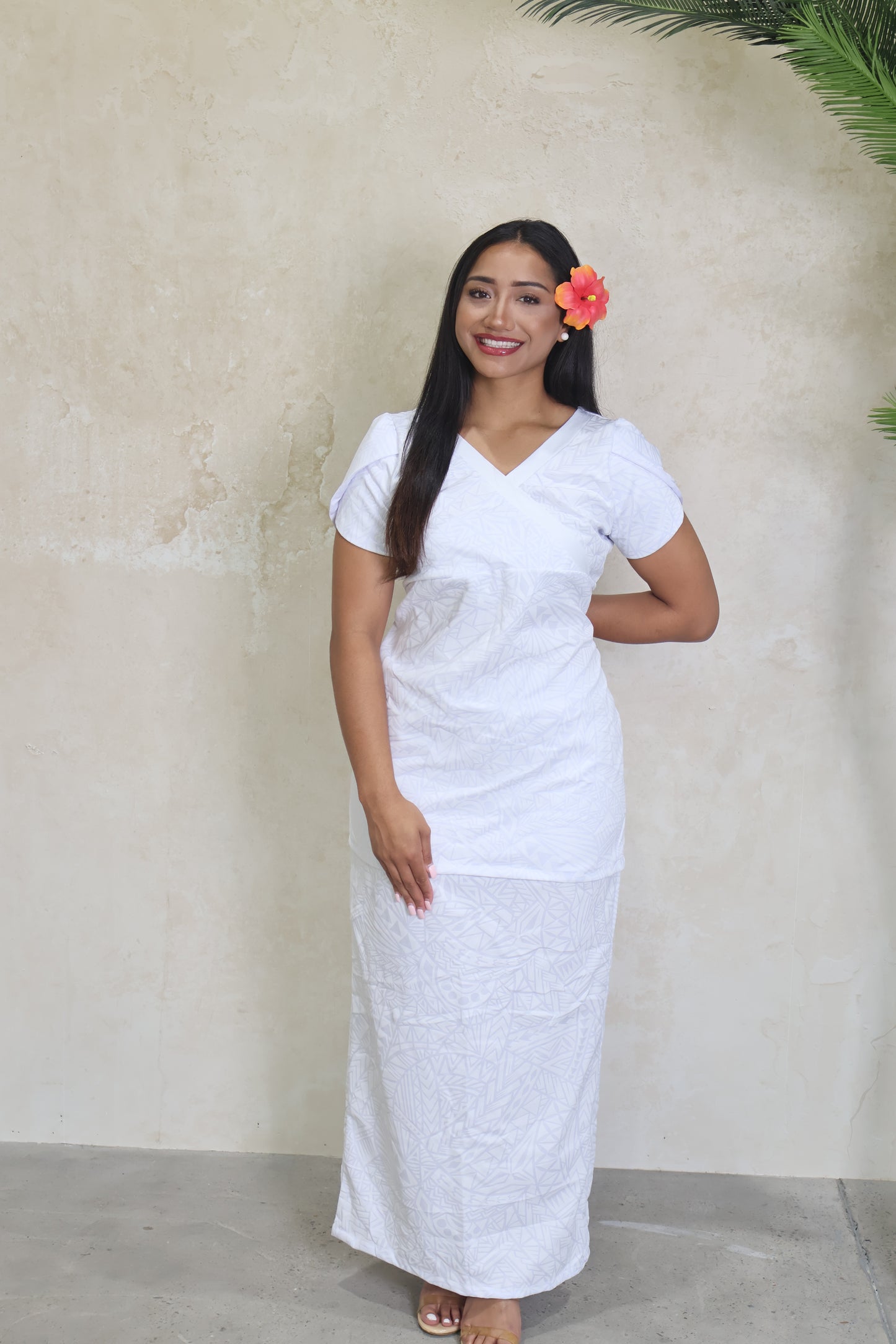 Rimani V Neck White Elei Puletasi (Size 14 only)