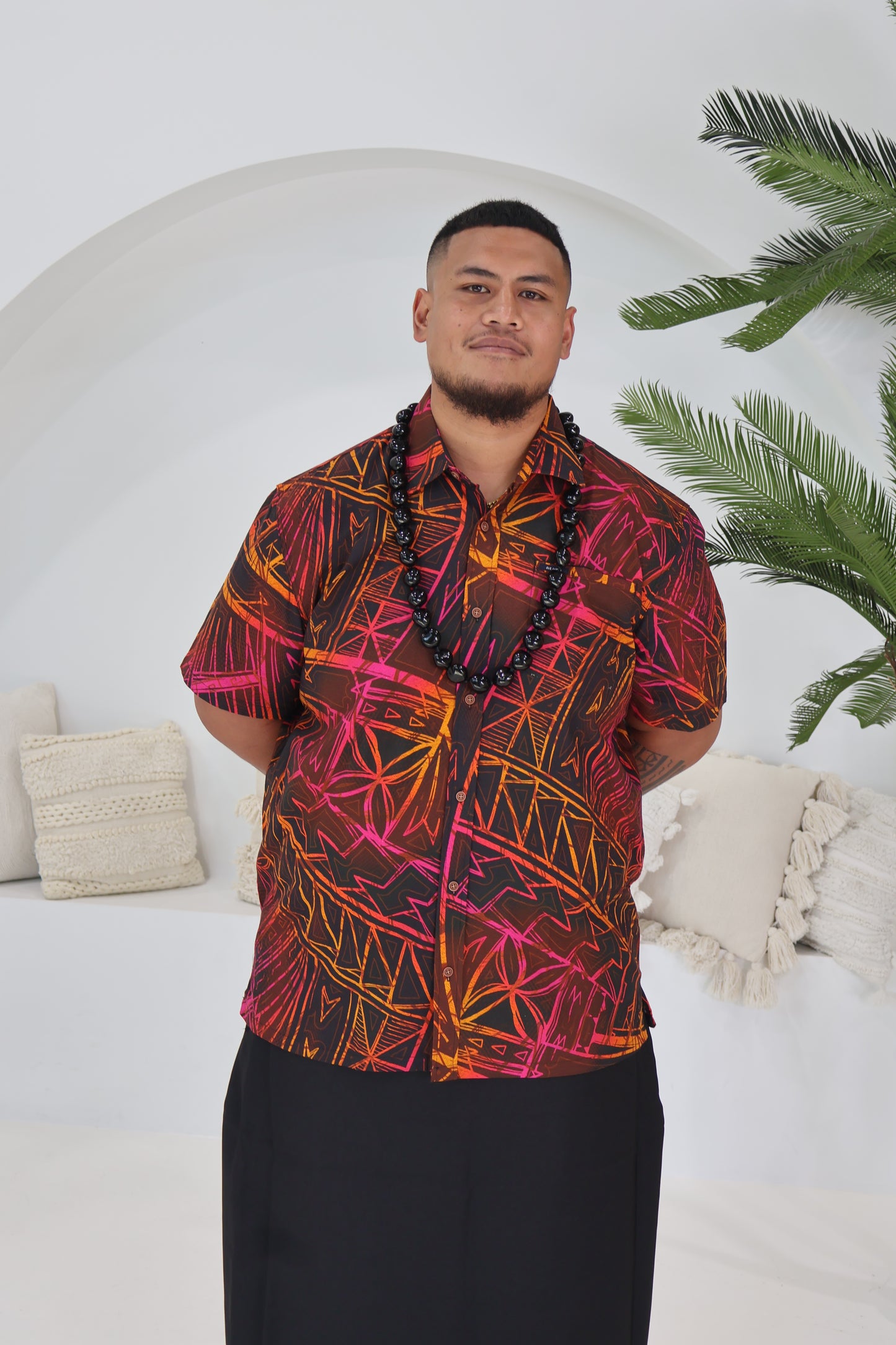 Akamu Mens Shirt- Volau (Larva)