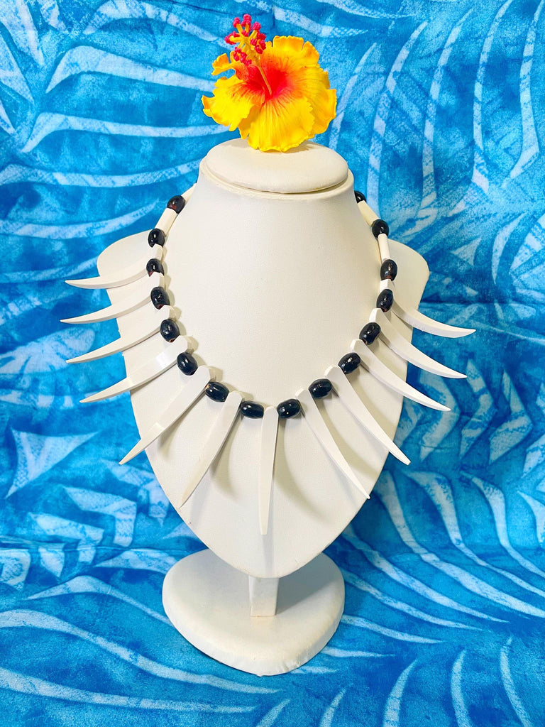 Ula Nifo With the Black Pua Pacific Way Gift Shop