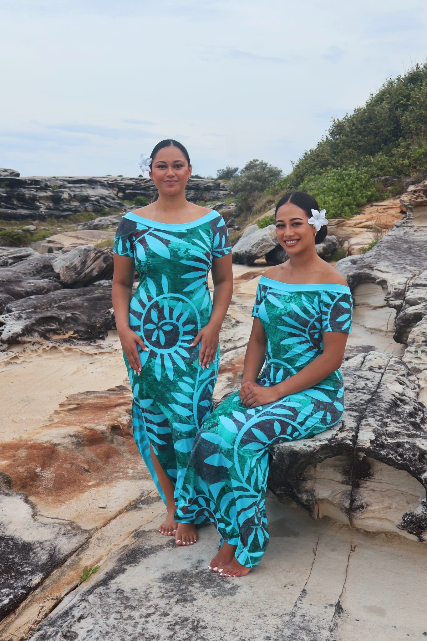 PIA Turquoise fitted dress