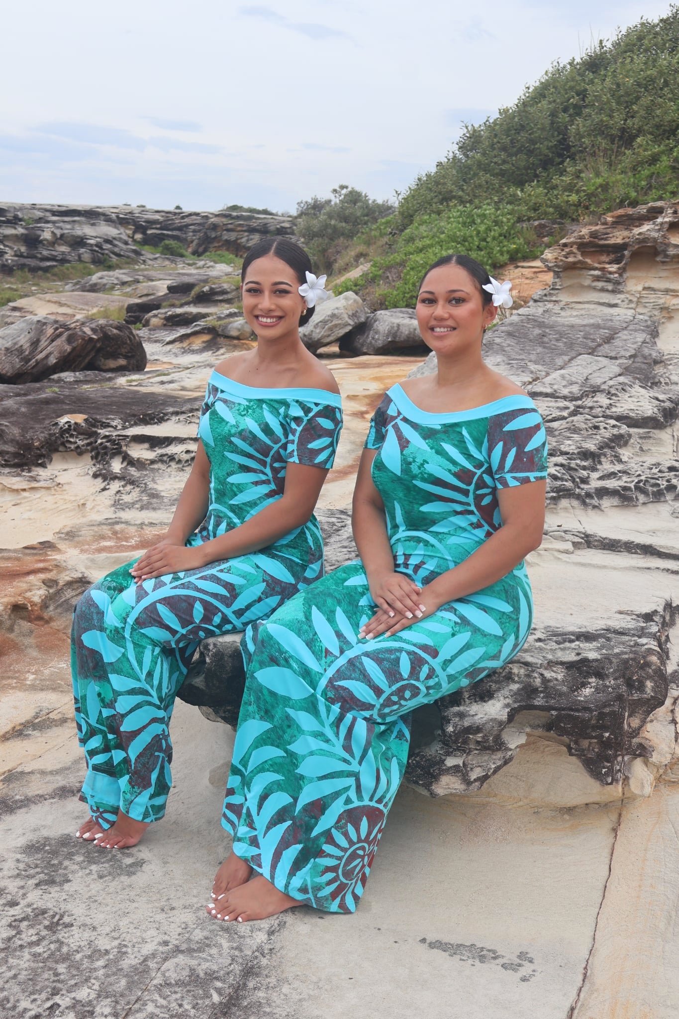 PIA Turquoise fitted dress