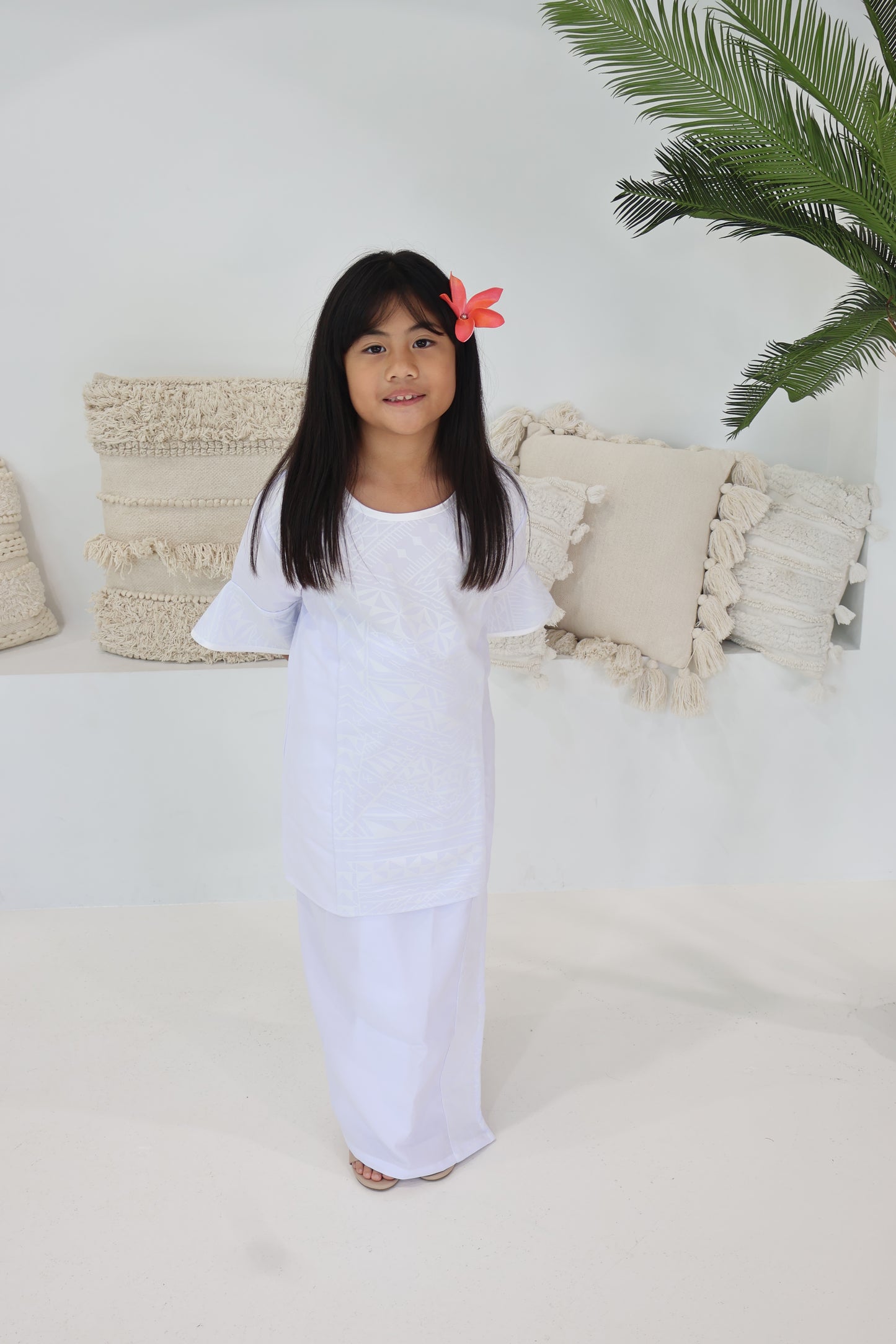 Polynesian Fashion Girls Puletasi White on White