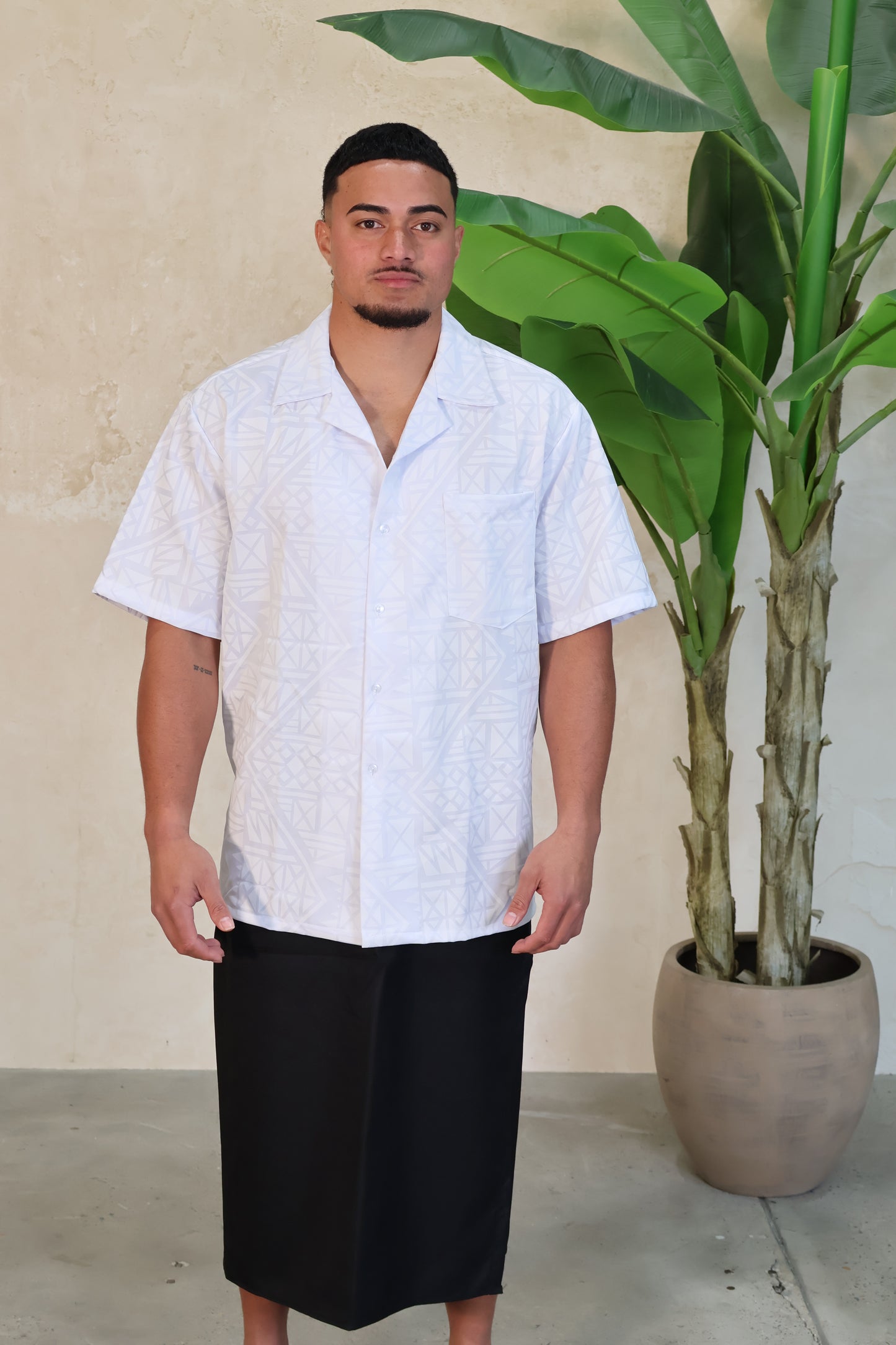Polynesian Fashion Men’s White Elei Shirt-Short Sleeve