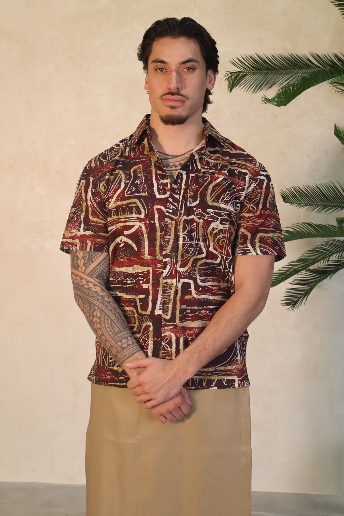 Akamu Mens Shirt in Maroon/Gold Farasiko collection SS4747