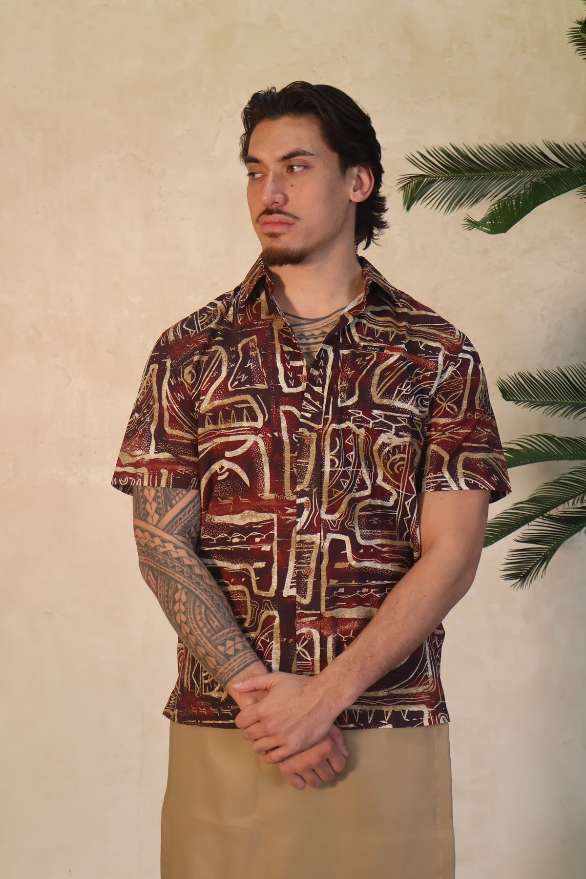 Akamu Mens Shirt in Maroon/Gold Farasiko collection SS4747