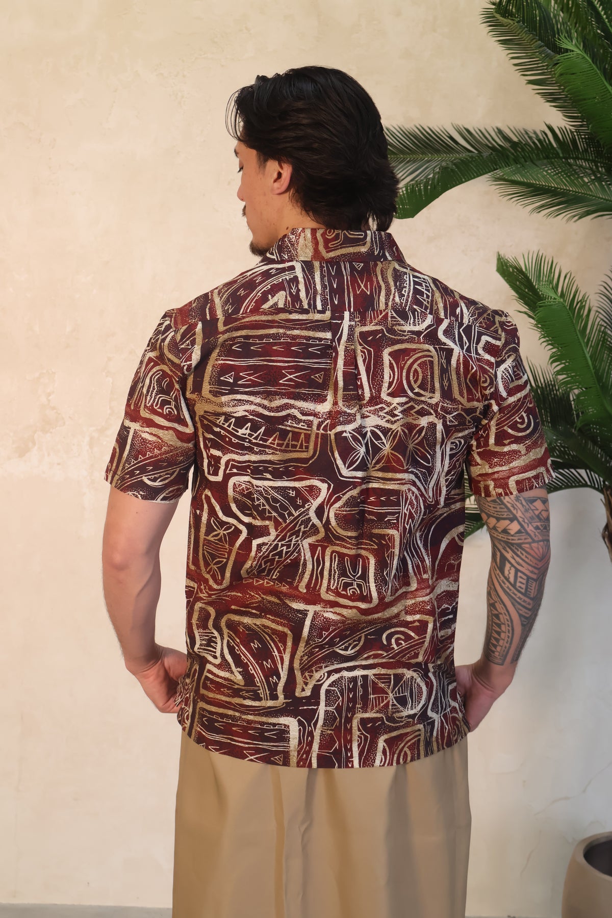Akamu Mens Shirt in Maroon/Gold Farasiko collection SS4747