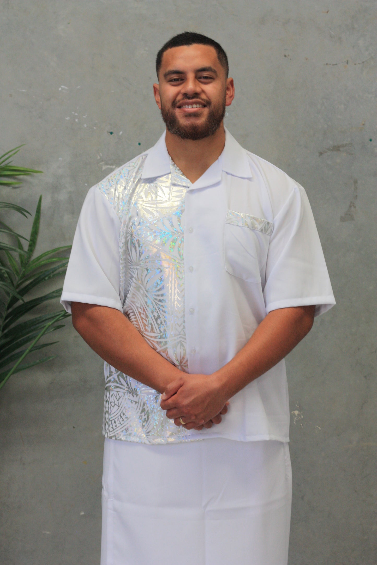 Polynesian Fashion Mens Silver Metalic Short Sleeve Shirt